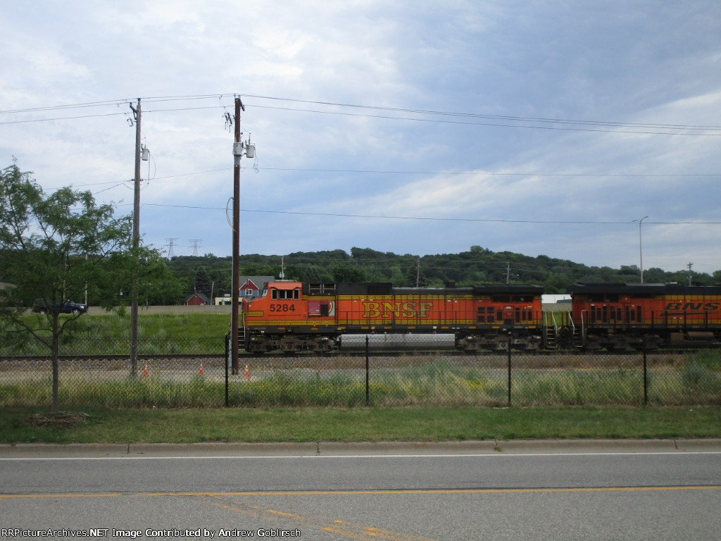 BNSF 5284